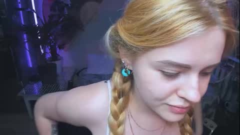 Snapshot of alexa_pirs chatting on October 4, 10:07 pm alexa_pirs online show from October 4, 10:07 pm