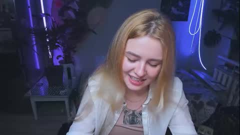 Snapshot of alexa_pirs chatting on October 7, 9:33 pm alexa_pirs online show from October 7, 9:33 pm