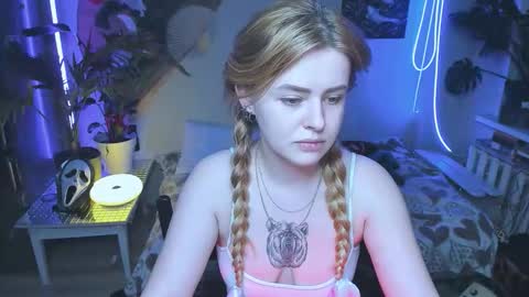 Snapshot of alexa_pirs chatting on October 20, 4:12 pm alexa_pirs online show from October 20, 4:12 pm