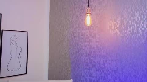 Alexa Thaylor online show from December 18, 3:29 pm