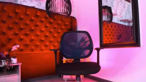 Snapshot of alexa_vandercloude chatting on October 10, 11:42 pm alexa_vandercloude online show from October 10, 11:42 pm
