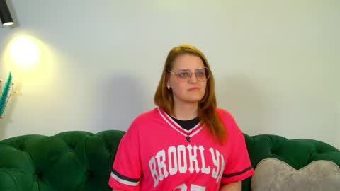 AlexaAvery online show from May 16, 10:36 am