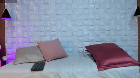 alexadamac online show from February 28, 7:51 pm