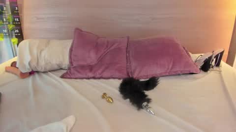 Alexa   online show from April 8, 10:13 pm