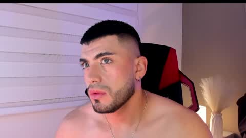 Alexander Diaz online show from April 21, 12:23 pm