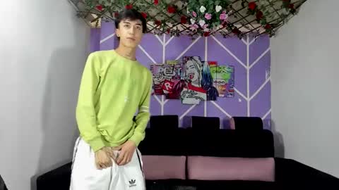 chicos hot online show from February 2, 1:19 pm