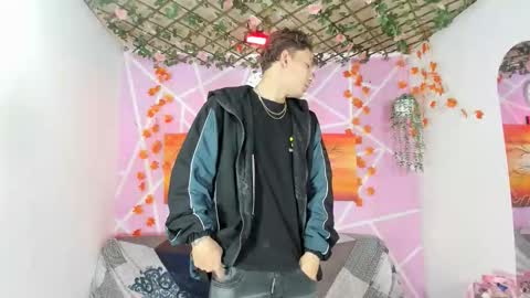 chicos hot online show from February 22, 2:41 pm