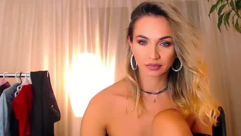 alexandrawooow online show from July 30, 6:19 pm