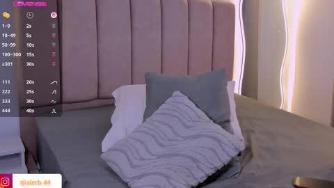 Ale   IG  online show from February 20, 1:38 am