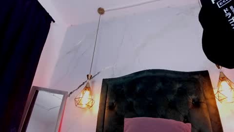    online show from February 25, 11:25 am