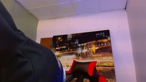alexgiraldo__ online show from May 11, 12:56 pm