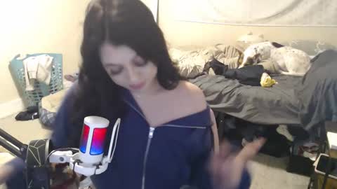 alexislove8 online show from January 17, 5:55 pm