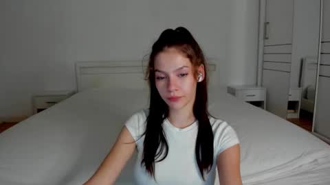 Snapshot of alexisyourdream chatting on October 20, 4:12 pm Alex online show from October 20, 4:12 pm