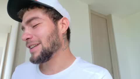 Alex online show from April 13, 8:24 pm