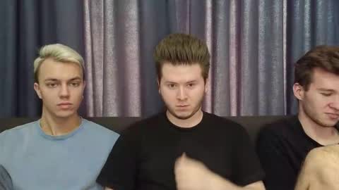 Snapshot of alexxx_d chatting on September 22, 12:53 pm AlexDimaIgor online show from September 22, 12:53 pm