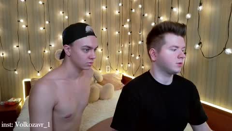 Snapshot of alexxx_d chatting on January 20, 5:37 pm AlexDimaIgor online show from January 20, 5:37 pm