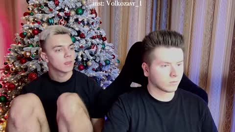 Snapshot of alexxx_d chatting on December 23, 9:38 am AlexDimaIgor online show from December 23, 9:38 am
