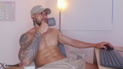 Alex   freelance model  instagram alex b229 online show from July 26, 11:24 pm