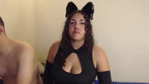 Snapshot of algiz_ chatting on October 25, 3:40 am algiz_ online show from October 25, 3:40 am