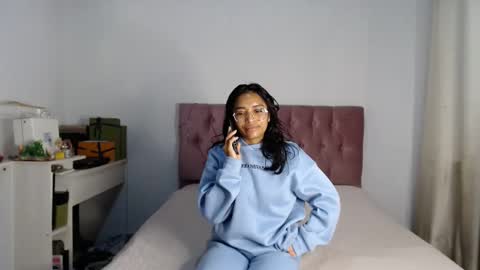 Snapshot of alia_lombardi chatting on September 27, 3:10 pm Alia      Anjali  online show from September 27, 3:10 pm