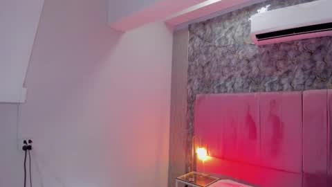 alicia online show from March 8, 10:52 am