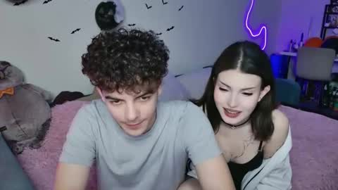 alice and james online show from October 17, 7:40 pm