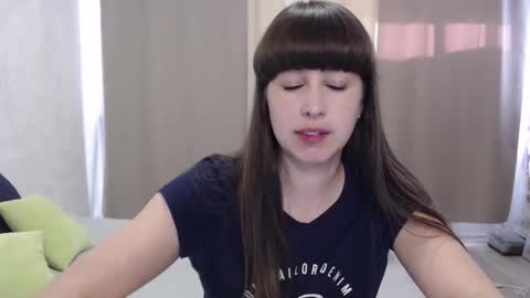 Snapshot of alice_59 chatting on September 25, 11:28 am alice_59 online show from September 25, 11:28 am