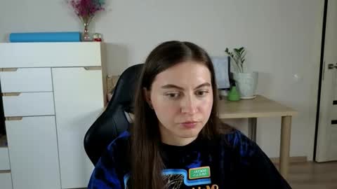Snapshot of alice_________________________ chatting on September 13, 4:31 pm Alice online show from September 13, 4:31 pm