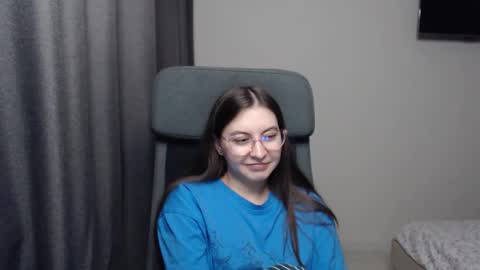 Snapshot of alice_________________________ chatting on February 16, 11:48 pm Alice online show from February 16, 11:48 pm
