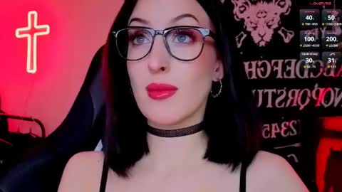 Miss Alice online show from July 6, 8:55 pm