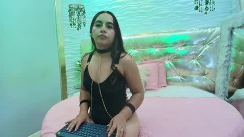 Alice  online show from April 6, 8:10 pm