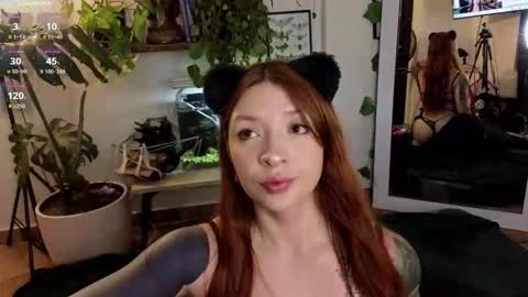 Snapshot of alice_baudelaire chatting on October 7, 2:07 am Alicia online show from October 7, 2:07 am