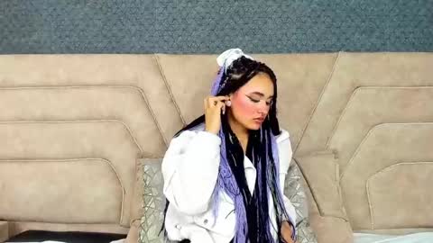 alice foxred online show from April 16, 8:09 pm