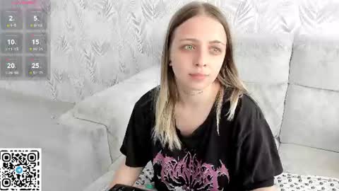 alice_halle online show from July 9, 9:57 am