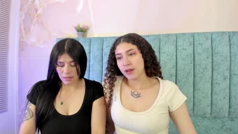 alice and amber online show from January 15, 8:09 am