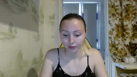 Alice smiles online show from May 18, 12:00 pm