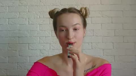 Snapshot of alice_sweet_01 chatting on September 26, 12:13 pm Alice online show from September 26, 12:13 pm