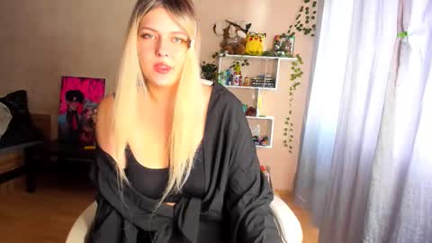 AliceCasey online show from November 17, 11:24 am