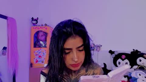 Alice  online show from November 4, 10:22 pm