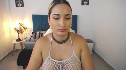 Alicia    1000 PM - 600 AM COLOMBIAN TIME online show from September 17, 10:35 pm