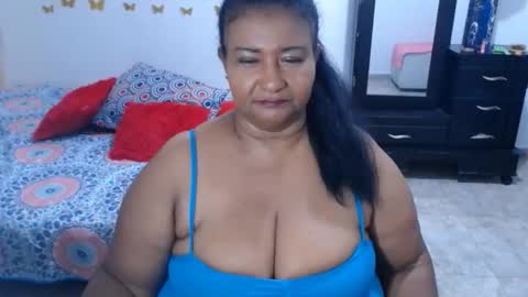 yasmin online show from November 13, 5:21 am