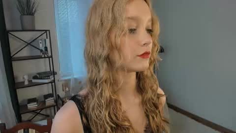 Serena online show from March 5, 12:03 pm