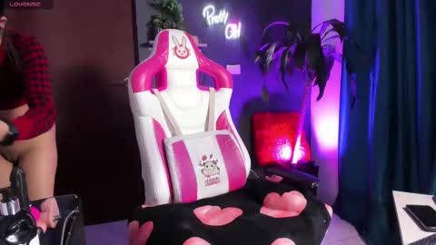 Snapshot of alicetaylor_1 chatting on September 28, 8:18 pm alicetaylor_1 online show from September 28, 8:18 pm