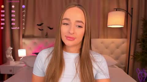 Mia online show from November 5, 2:13 am