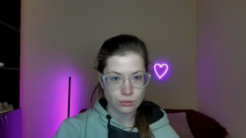 Alicia online show from March 1, 6:35 am