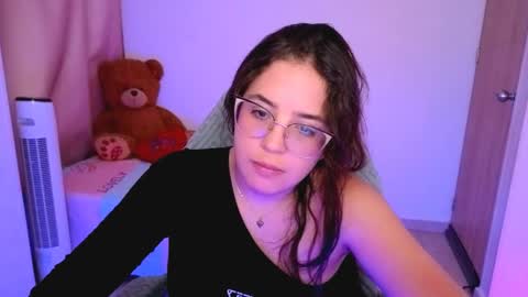 alison online show from April 16, 9:39 pm