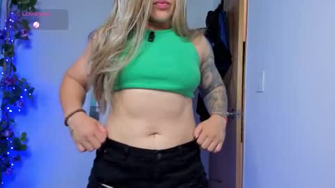 Jennyfer online show from October 18, 8:57 pm