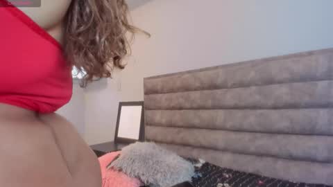 Snapshot of aliciabloom_1 chatting on October 16, 1:00 pm Alicia online show from October 16, 1:00 pm
