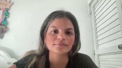 Snapshot of alicie_ebony1 chatting on December 17, 6:31 pm luisa online show from December 17, 6:31 pm