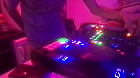 busco rockera online show from December 4, 9:18 pm